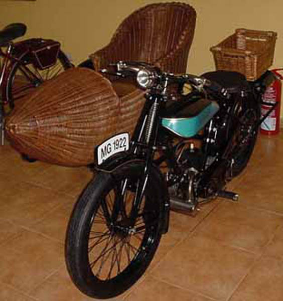 MGSide125cc-1922